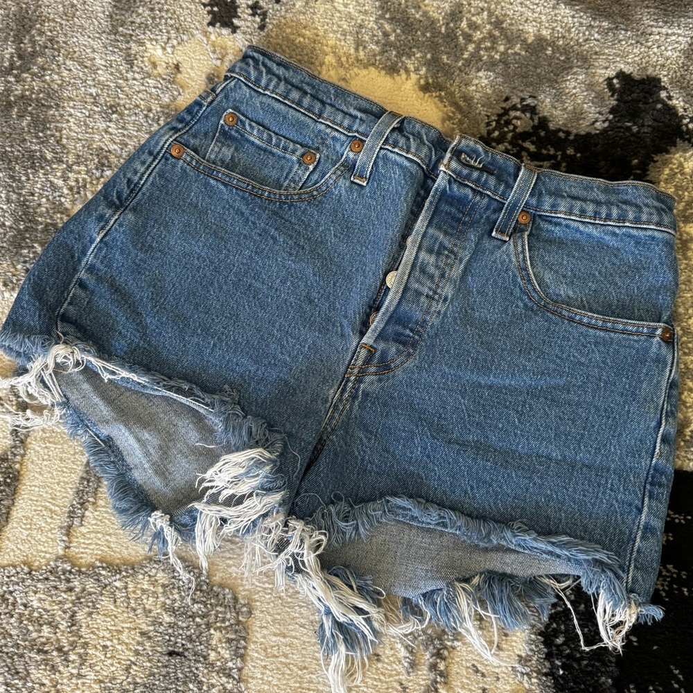 Women’s Levi’s Shorts